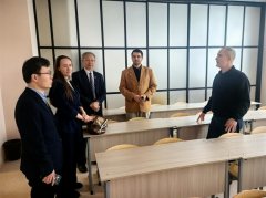 正在取白俄罗斯教育部国际交换合做司沟